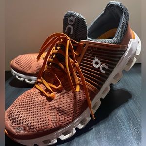 ON Men's Cloudswift Sneakers Size 9.5